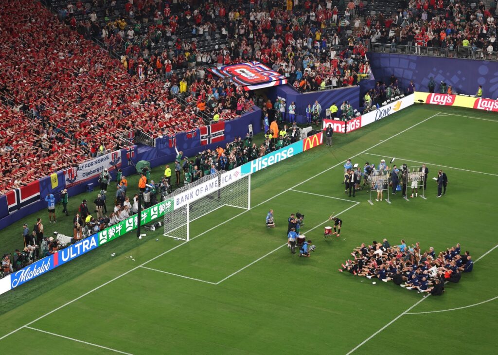 remada-viking:-o-que-significa-a-comemoracao-de-jogadores-da-noruega