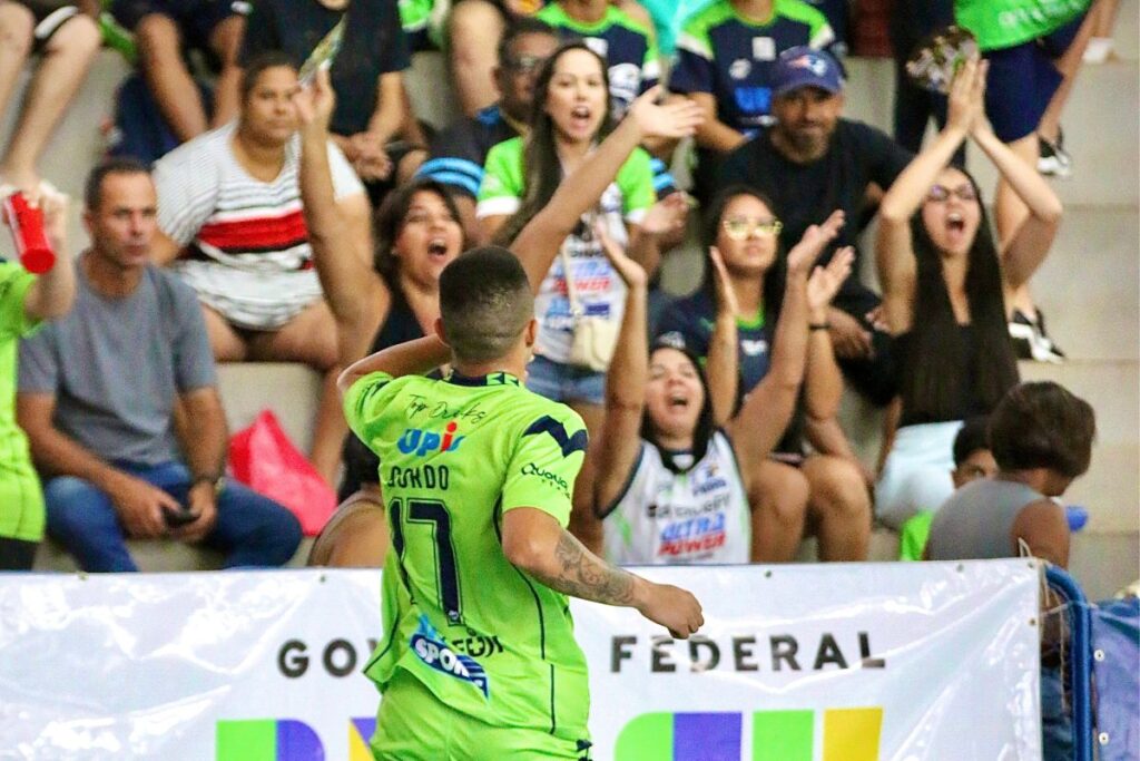 metropoles-esportes-exibe-jogo-decisivo-na-copa-do-brasil-de-futsal