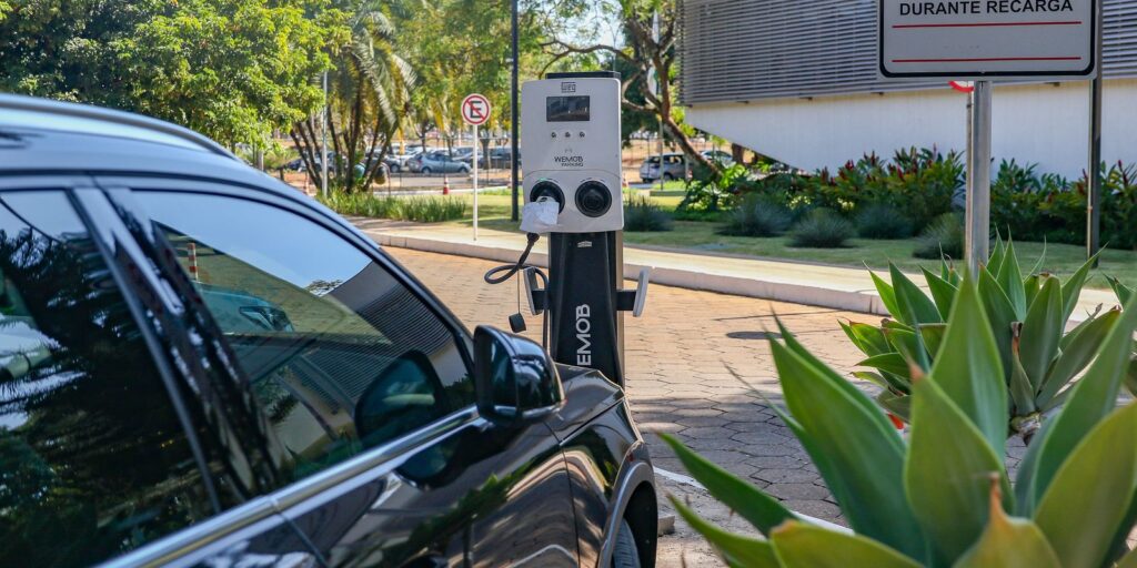Governo mantém elevação de tarifas a carro elétrico e renova cota zero governo-mantem-elevacao-de-tarifas-a-carro-eletrico-e-renova-cota-zero