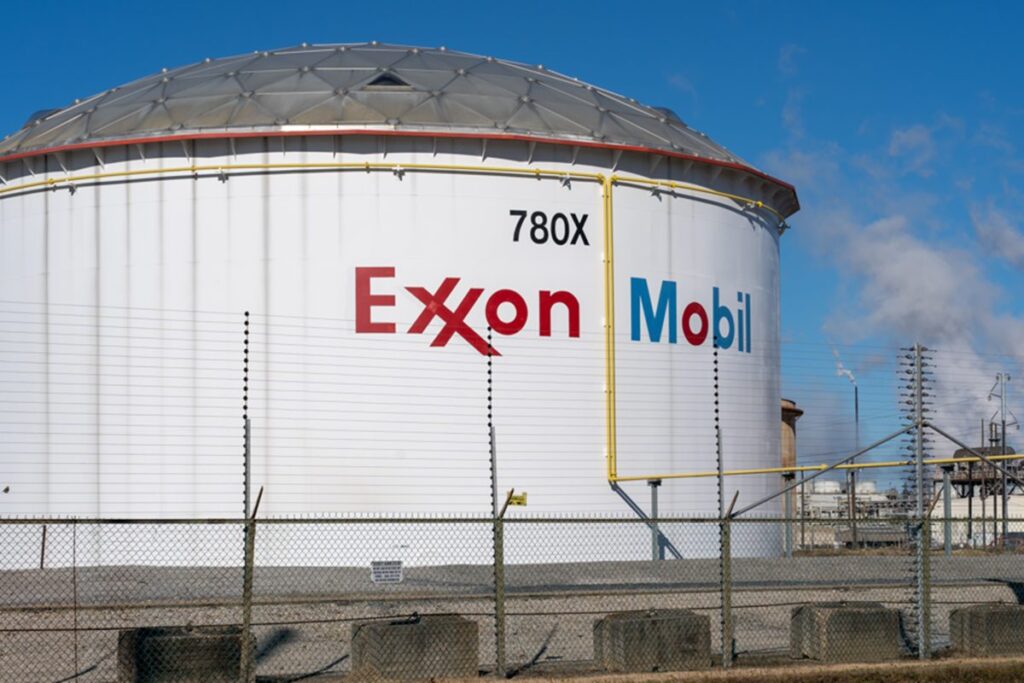 justica-dos-eua-permite-que-petroleira-processe-cuba-por-expropriacao