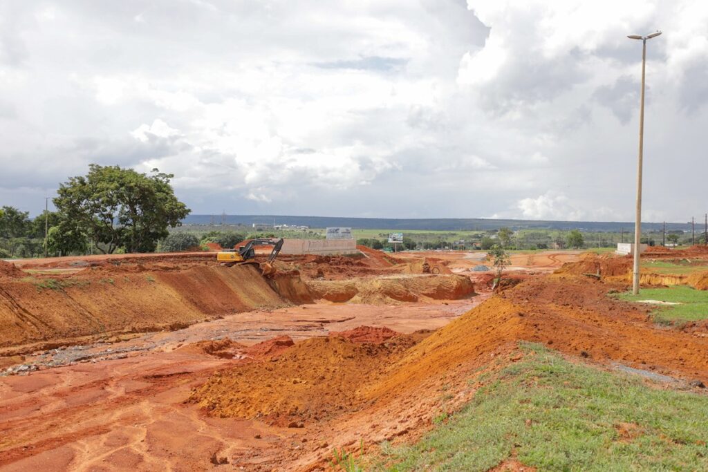 construcao-de-viaduto-no-noroeste-esta-“a-pleno-vapor”,-diz-empresa