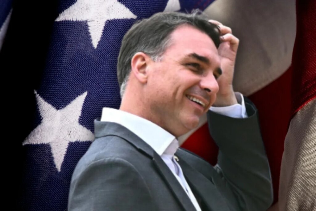 Flávio se oferece para apagar o incêndio que ele mesmo estimulou flavio-se-oferece-para-apagar-o-incendio-que-ele-mesmo-estimulou