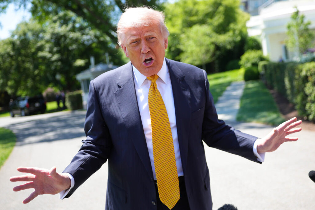 trump-diz-que-ira-garantiu-aos-eua-que-nao-cobrara-pedagio-em-ormuz