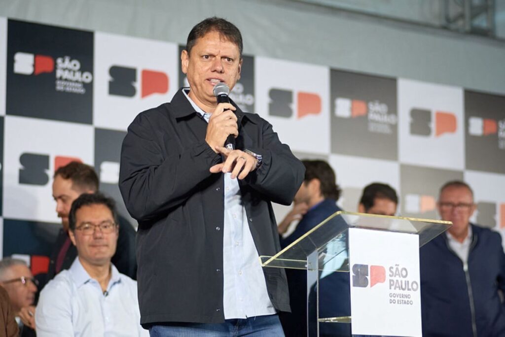 tarcisio-volta-a-rebater-haddad-sobre-sabesp:-“precisa-estudar-mais”