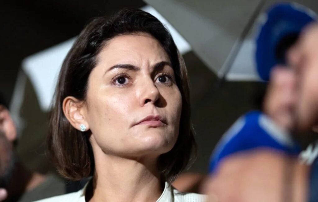 michelle-diz-que-sofreu-“ataques-covardes”-de-pessoas-fieis-a-bolsonaro