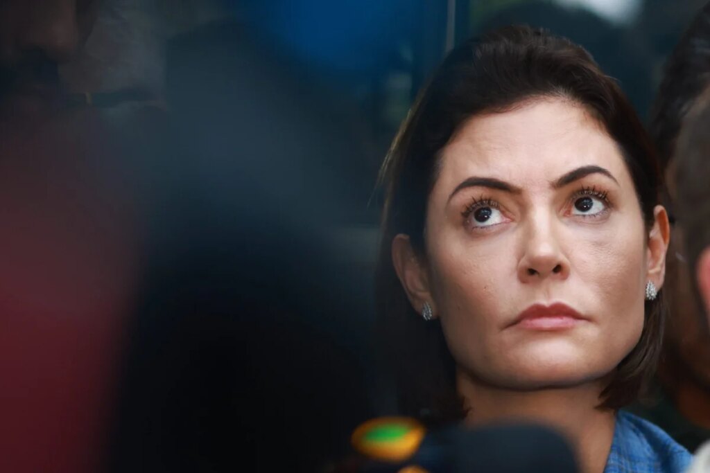 michelle-bolsonaro-bateu-no-figado-de-flavio