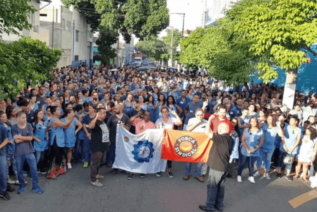 comissao-vai-julgar-anistia-a-metalurgicos-por-perseguicao-na-ditadura