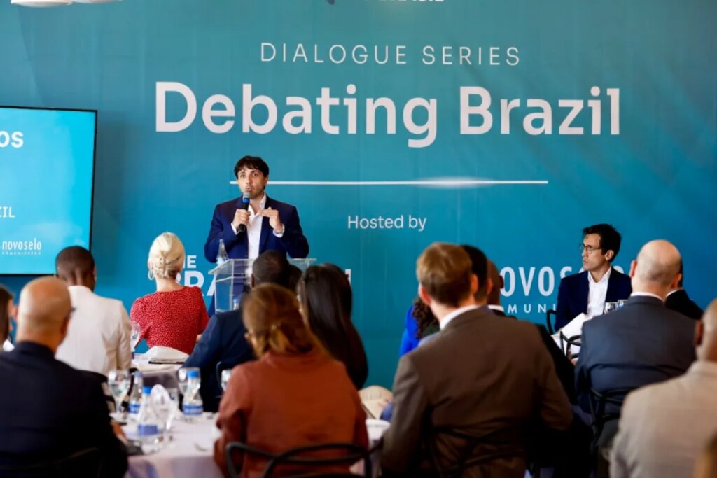 renan-santos-para-diplomatas-dos-eua:-brasil-deveria-prender-maduro