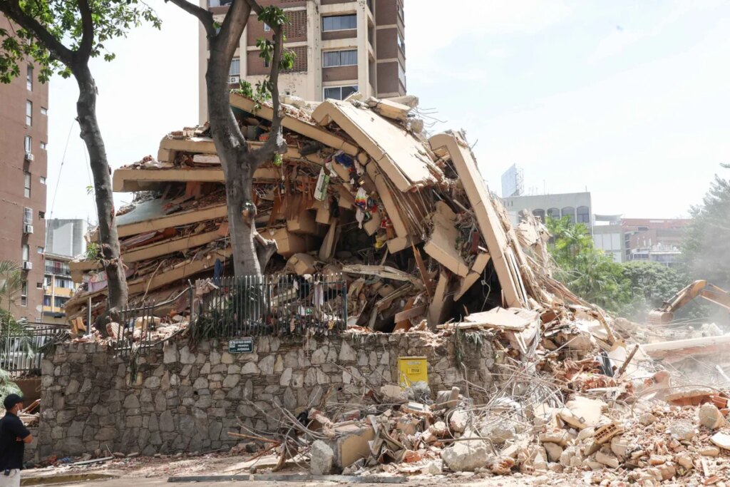 fab-leva-bombeiros-e-especialistas-para-area-atingida-por-terremoto-na-venezuela