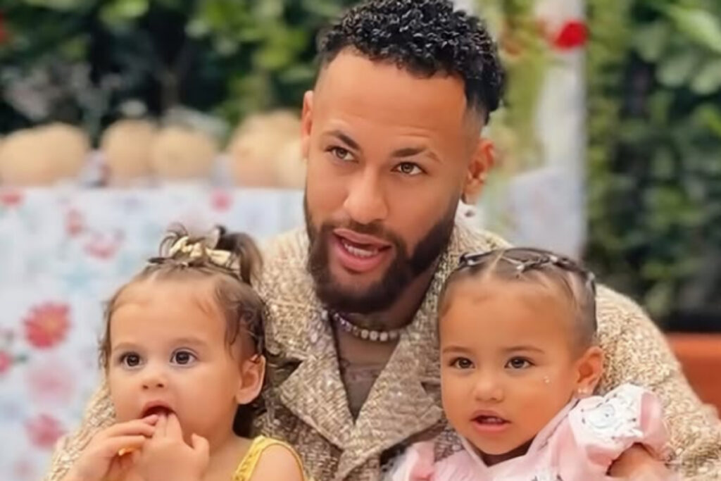 mc-mirella-rebate-comparacao-entre-filhas-de-neymar