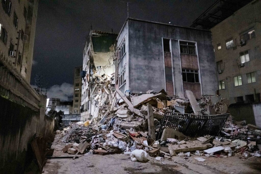 sobe-para-235-o-numero-de-mortos-apos-terremotos-na-venezuela