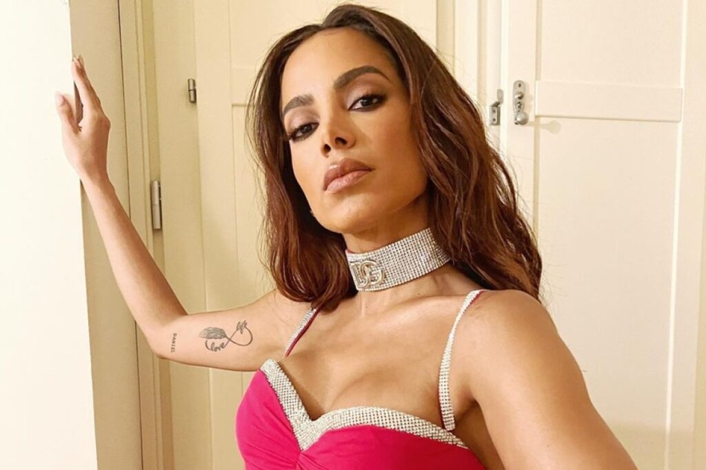 anitta-se-posiciona-contra-rodrigo-branco-apos-condenacao-por-racismo