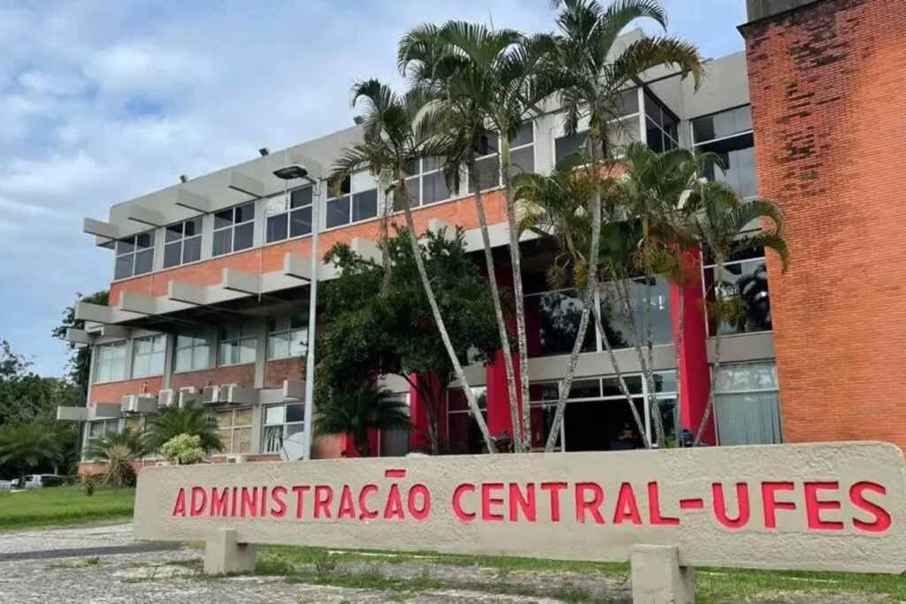reitor-libera-professor-para-pesquisa-sobre-“cristofascismo-bolsonarista”