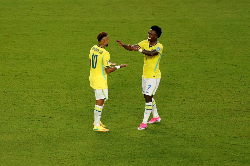 vini-jr.-alcanca-os-mesmos-numeros-de-neymar-na-copa-do-mundo-de-2014