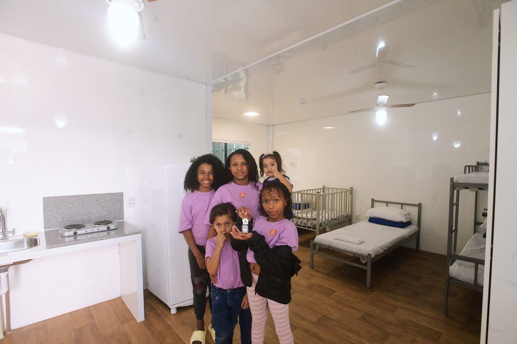 vila-reencontro-sao-mateus-i-e-inaugurada-com-94-modulos-habitacionais