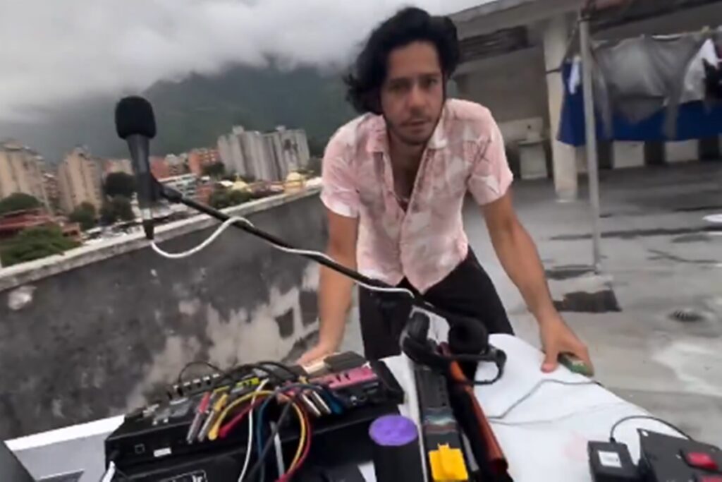 musico-capta-momento-exato-do-terremoto-na-venezuela-em-video.-assista