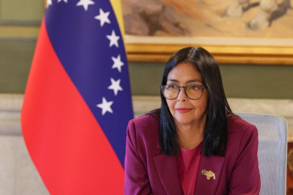 trump-liga-para-presidente-interina-da-venezuela-apos-terremotos