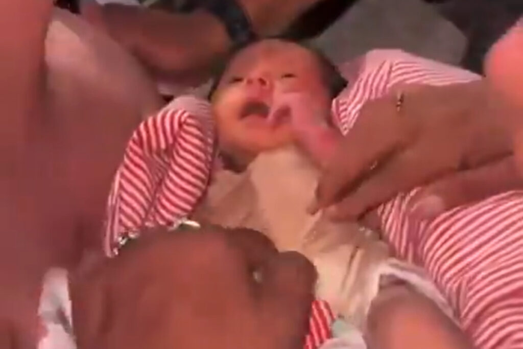 bebe-de-18-dias-e-resgatado-apos-32-horas-em-escombros-na-venezuela