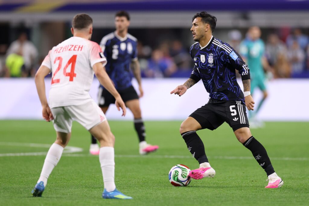 com-messi-no-banco,-argentina-encara-jordania-pela-copa-do-mundo.-siga