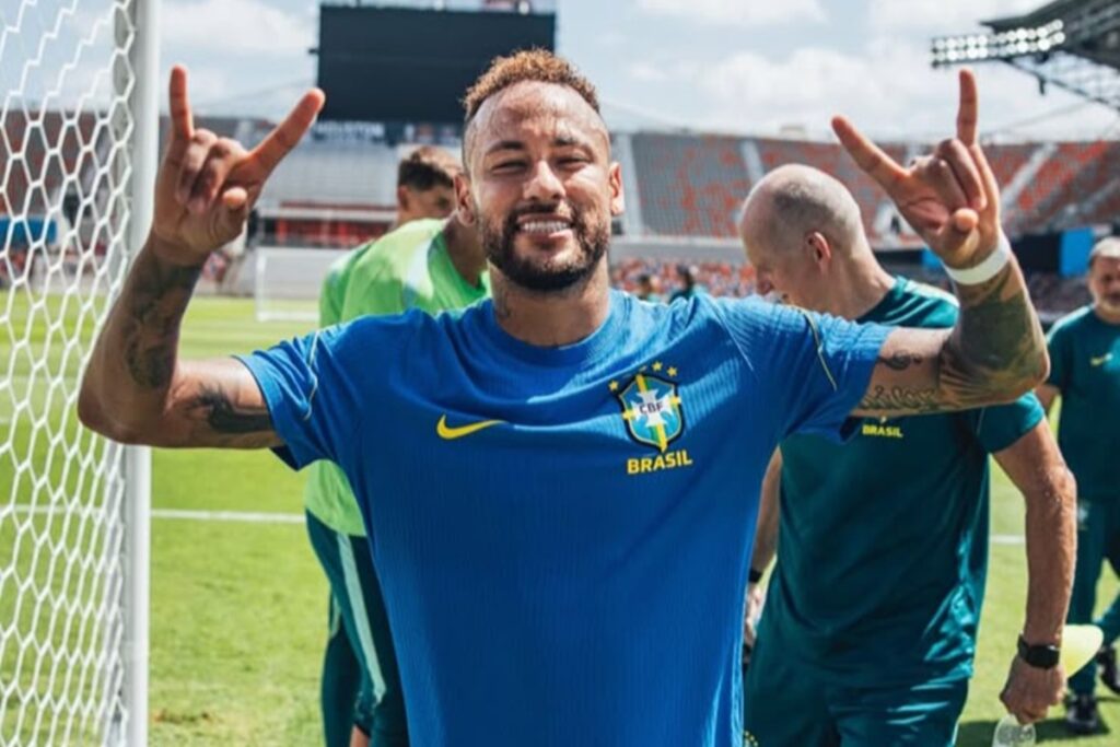 neymar-posa-durante-treino-antes-de-mata-mata-na-copa-e-revela:-“foco”