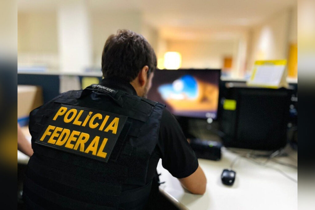pf-flagra-passageiro-com-anabolizantes-e-emagrecedores-em-mala-no-pr