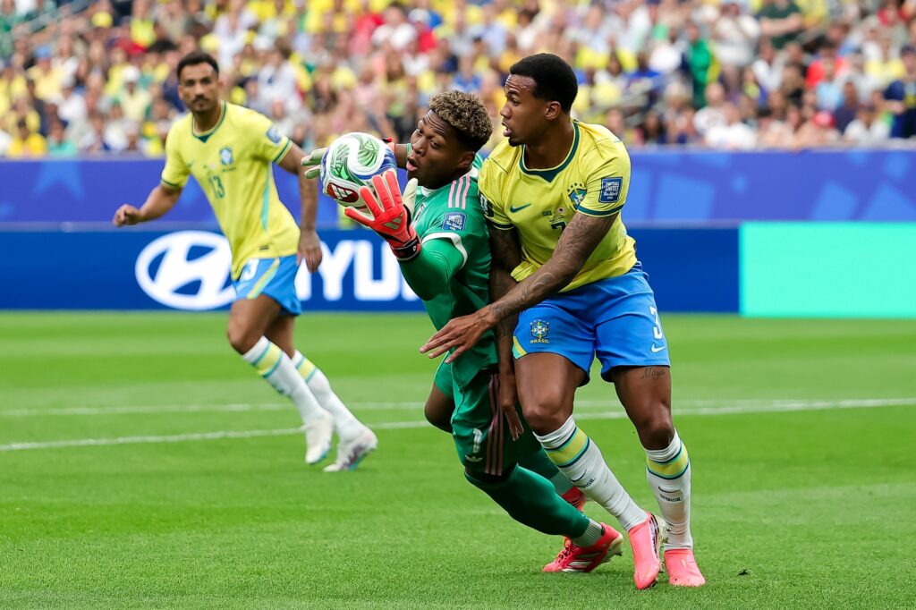conheca-zion-suzuki,-goleiro-do-japao-em-jogo-contra-o-brasil-na-copa