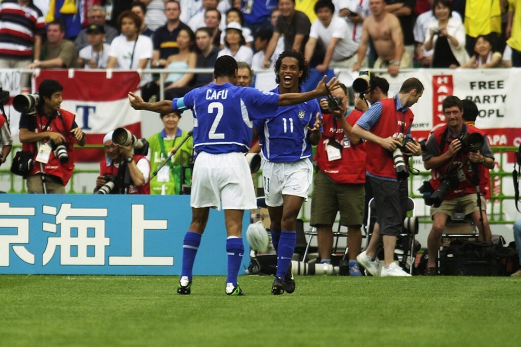 ultima-vez-que-brasil-virou-jogo-de-mata-mata-da-copa-foi-em-2002