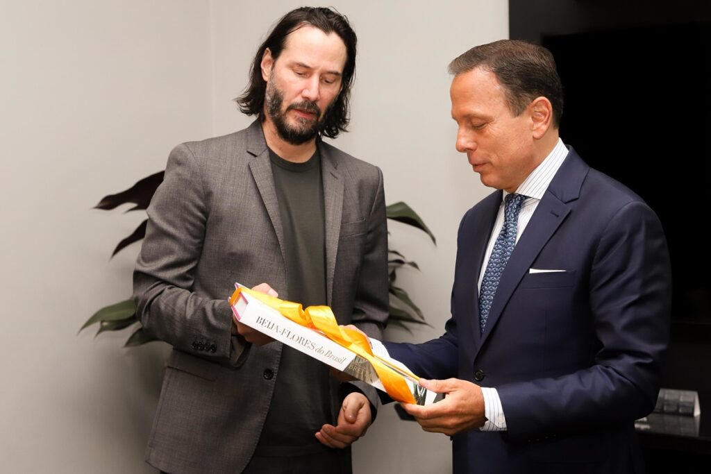 condenado,-diretor-de-serie-com-marquezine-trouxe-keanu-reeves-para-sp