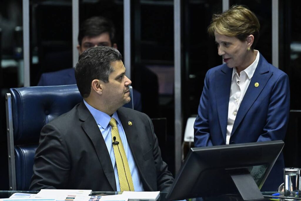 cotada-para-vice-de-flavio,-tereza-cristina-mira-presidencia-do-senado