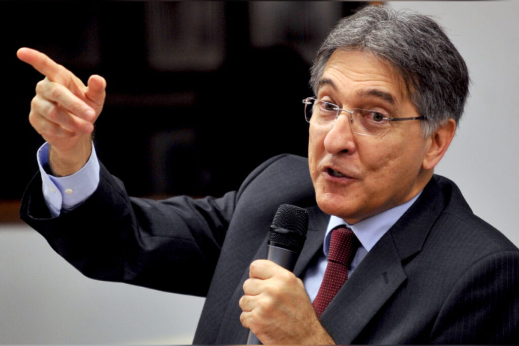 heranca-de-pimentel-ainda-assombra-pt-de-minas-e-cobra-preco-em-2026