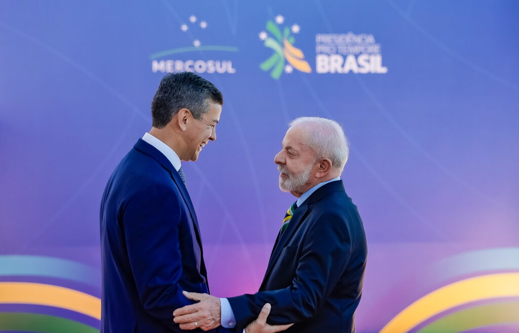 ao-lado-de-lideres-de-direita,-lula-participa-da-cupula-do-mercosul