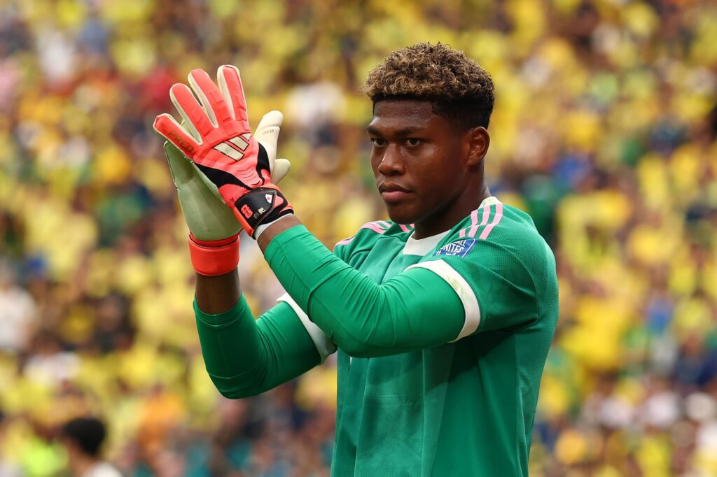 destaque-do-japao-na-copa,-zion-suzuki-e-alvo-de-clubes-da-inglaterra