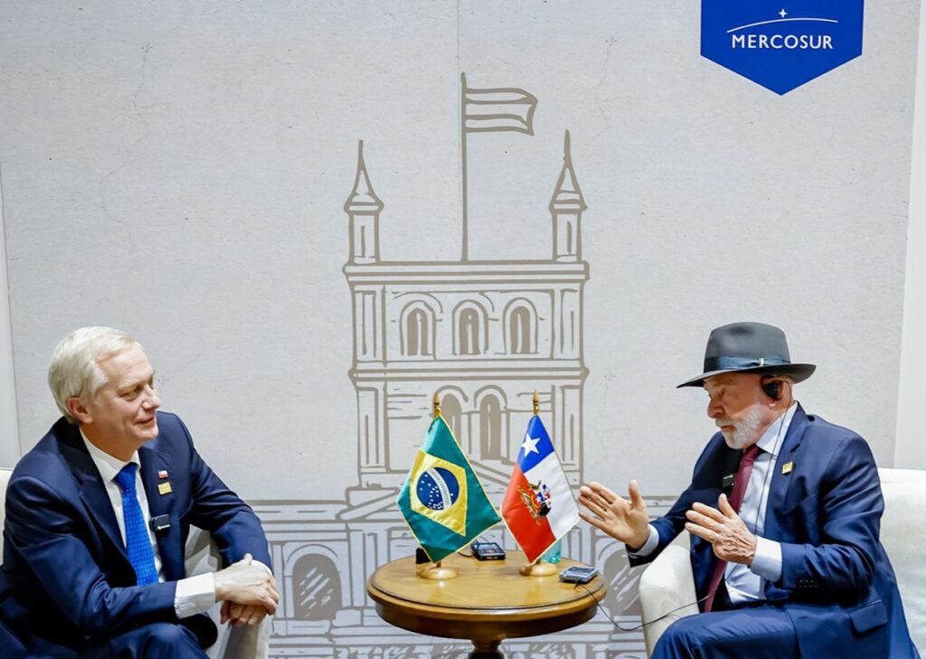 no-paraguai,-lula-se-reune-com-presidentes-do-chile-e-da-bolivia