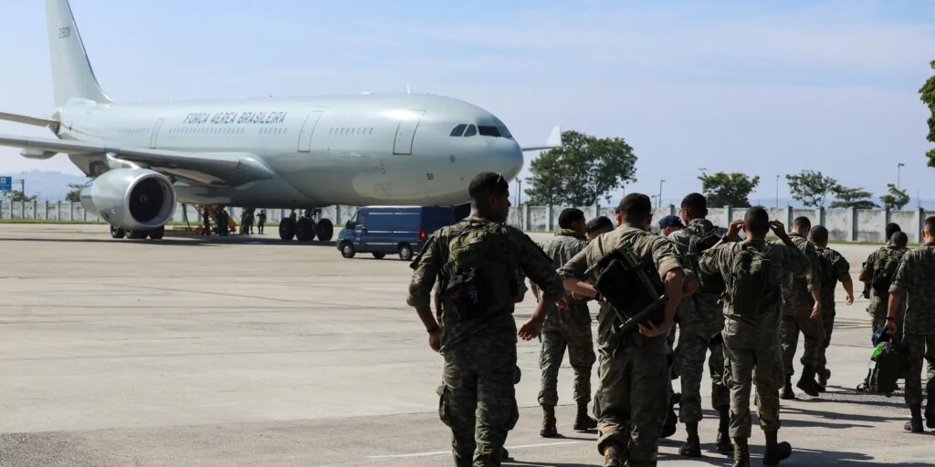 fab-envia-militares-e-18-toneladas-de-medicamentos-para-a-venezuela