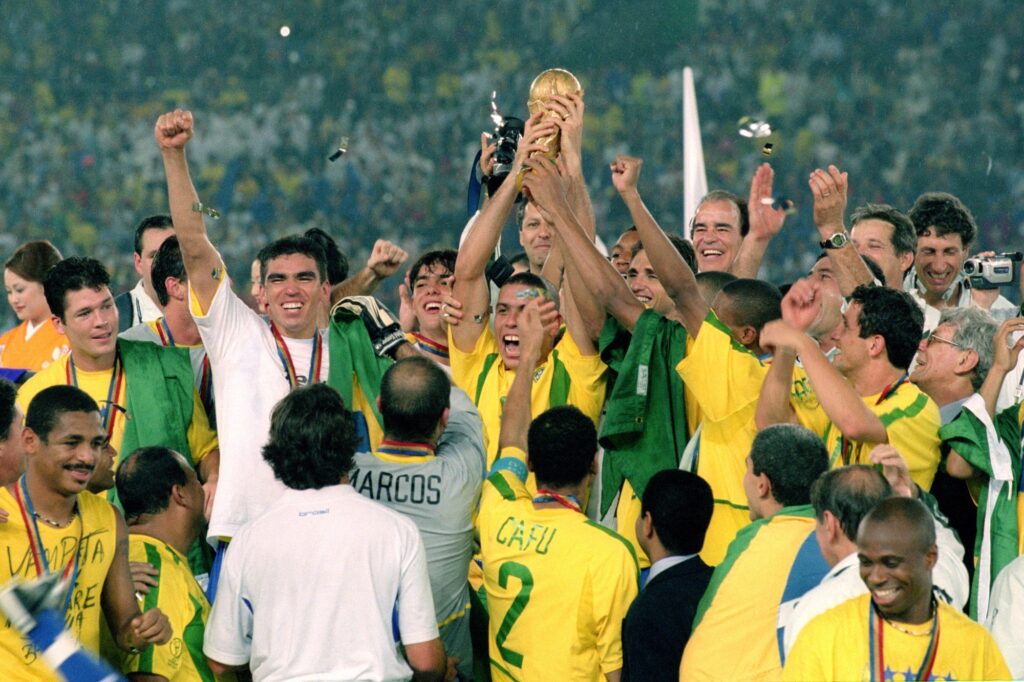 24-anos-do-penta:-em-clima-de-copa,-campeoes-mundiais-relembram-titulo
