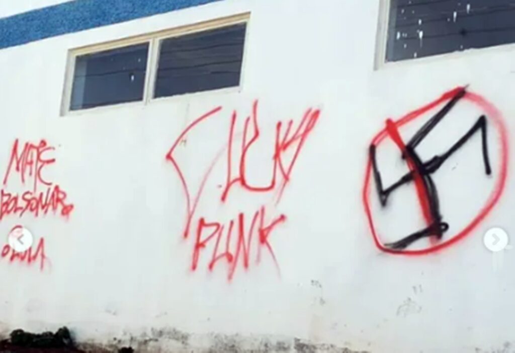 homem-picha-simbolos-nazistas-em-varginha-e-e-preso