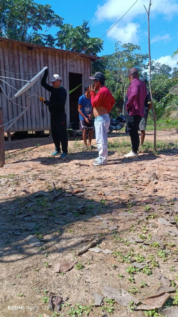 Vereador Elilson Teles visita comunidades rurais de Rodrigues Alves e viabiliza transmissão da Copa do Mundo com instalações de antenas parabólicas