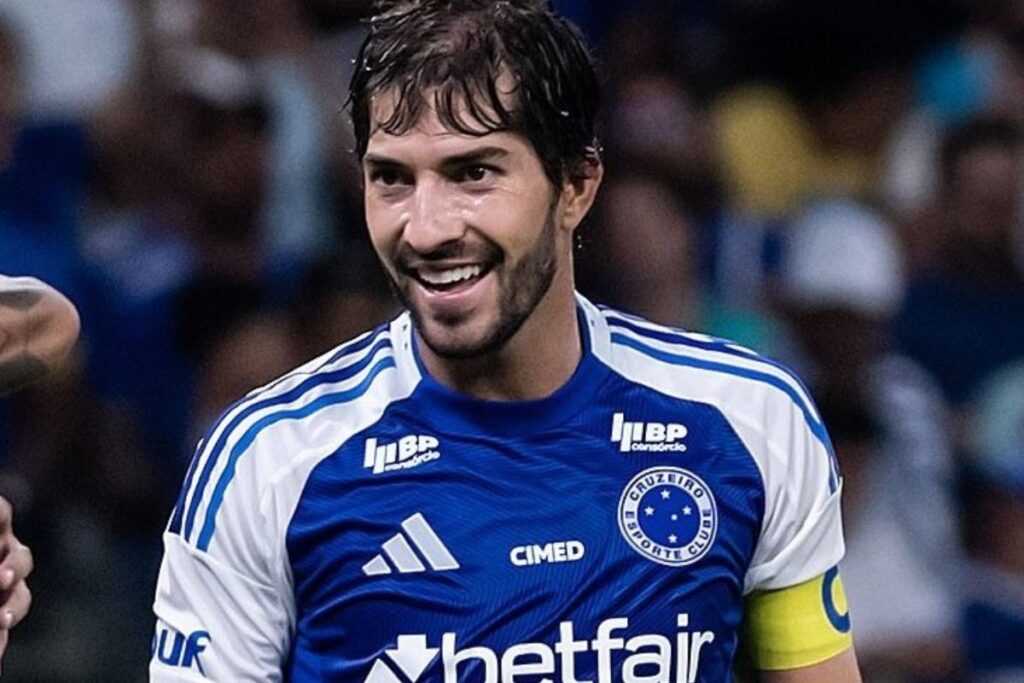 craques-do-cruzeiro-convocam-torcida-para-jogao-contra-gremio-no-df
