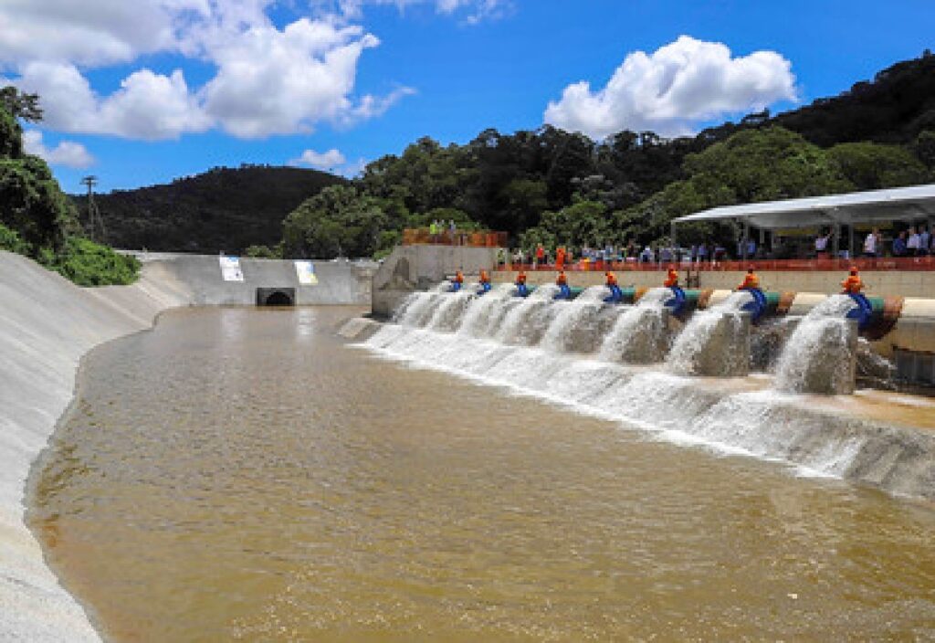 Volume de água do Cantareira cai e sistema entra na faixa de alerta volume-de-agua-do-cantareira-cai-e-sistema-entra-na-faixa-de-alerta