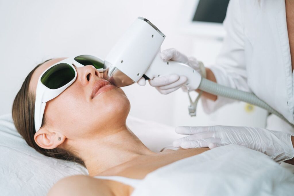 Depilação a laser facial elimina pelos indesejados de forma segura depilacao-a-laser-facial-elimina-pelos-indesejados-de-forma-segura