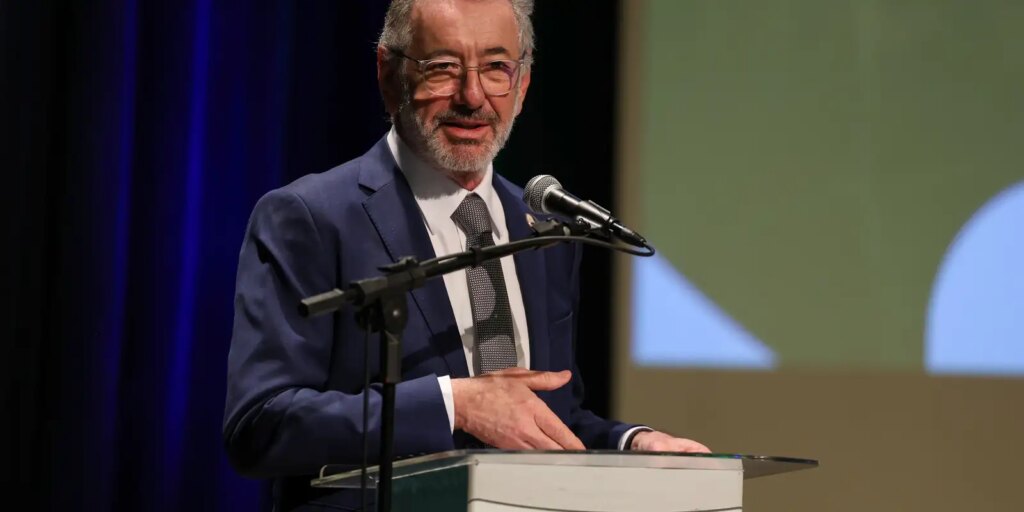 “Brasil não vai abandonar a mesa”, diz ministro sobre taxação dos EUA “brasil-nao-vai-abandonar-a-mesa”,-diz-ministro-sobre-taxacao-dos-eua