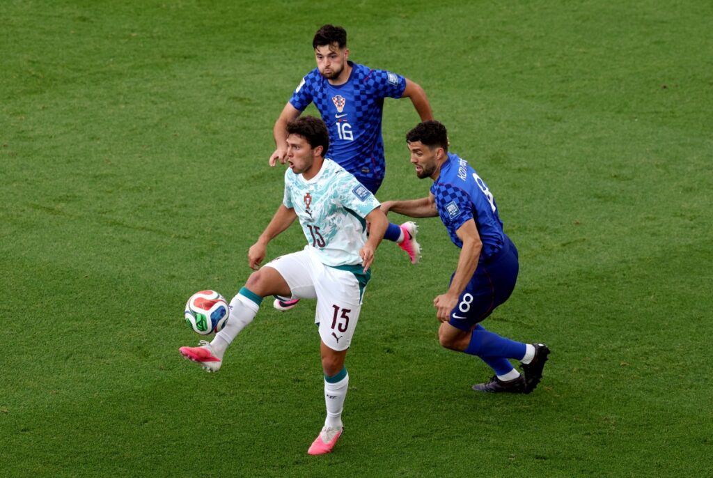copa-do-mundo:-portugal-e-croacia-medem-forcas-pela-2a-fase;-acompanhe