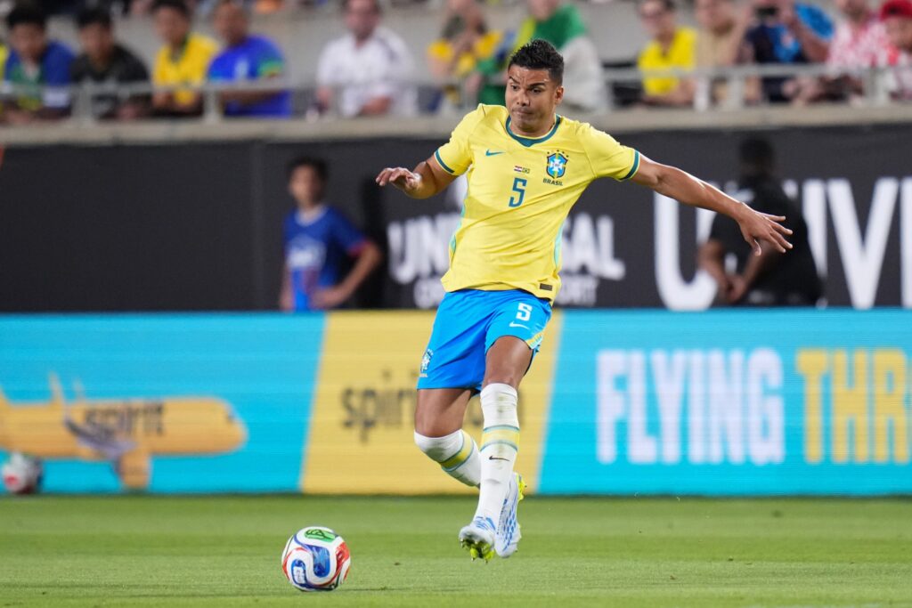 Pilares de Ancelotti, Casemiro e Danilo encaram a Noruega pendurados pilares-de-ancelotti,-casemiro-e-danilo-encaram-a-noruega-pendurados