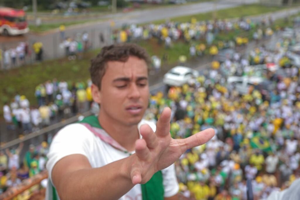 Ala do bolsonarismo sobe tom contra Nikolas após crise com Michelle ala-do-bolsonarismo-sobe-tom-contra-nikolas-apos-crise-com-michelle