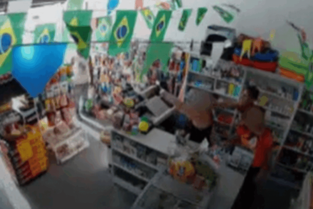 Saidinha: foragido é preso após fazer funcionárias de pet shop reféns saidinha:-foragido-e-preso-apos-fazer-funcionarias-de-pet-shop-refens