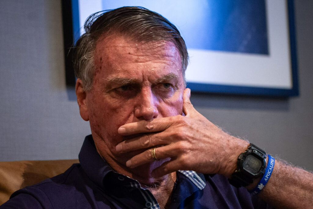 boletim-medico-de-bolsonaro-aponta-risco-de-queda-e-novas-crises-de-solucos