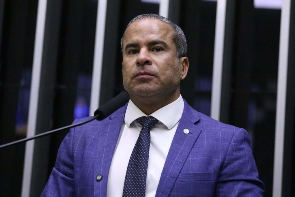 campeao-de-gastos-com-gasolina,-fred-linhares-encheu-tanque-3x-no-mesmo-dia