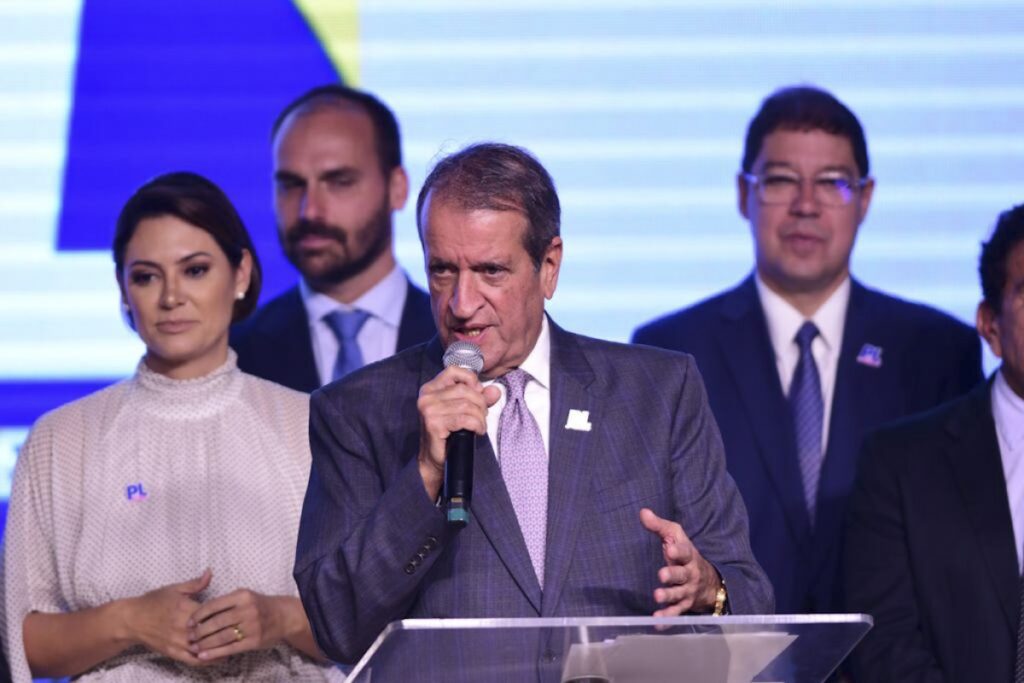 entorno-de-michelle-ve-pressao-de-valdemar-para-decidir-candidatura