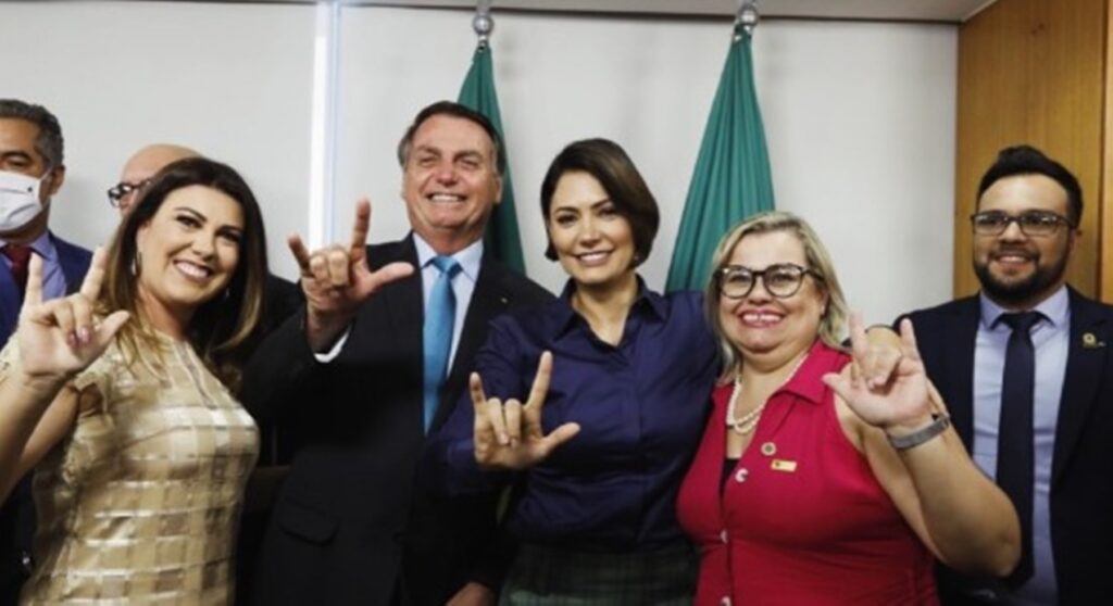 apos-elogiar-acao-de-lula,-michelle-fala-em-pauta-acima-de-ideologia