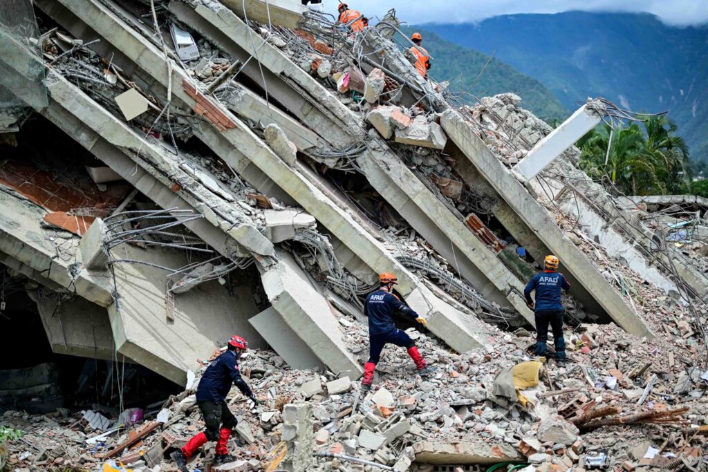 Sobe para 2.954 o número de mortos pelos terremotos na Venezuela sobe-para-2.954-o-numero-de-mortos-pelos-terremotos-na-venezuela